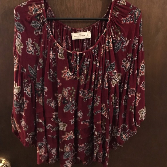 Abercrombie and Fitch Red Paisley Bell Sleeve Top - Picture 6 of 7